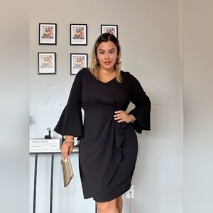 Women's Plus Size Bell Sleeve Shift Dress Black Plus Size NEW 2027